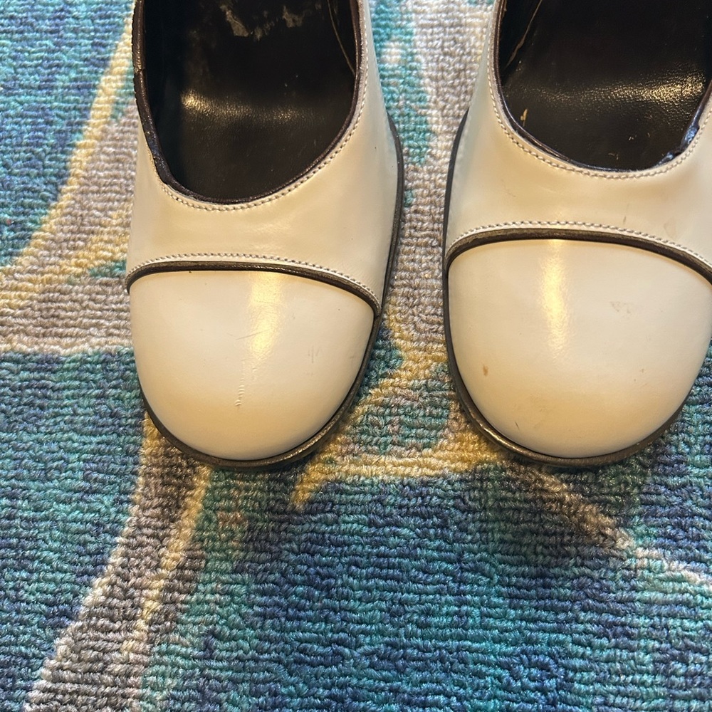 Prada Cream Leather Round Toe Pumps Size 36| US 6 - Picture 4 of 7